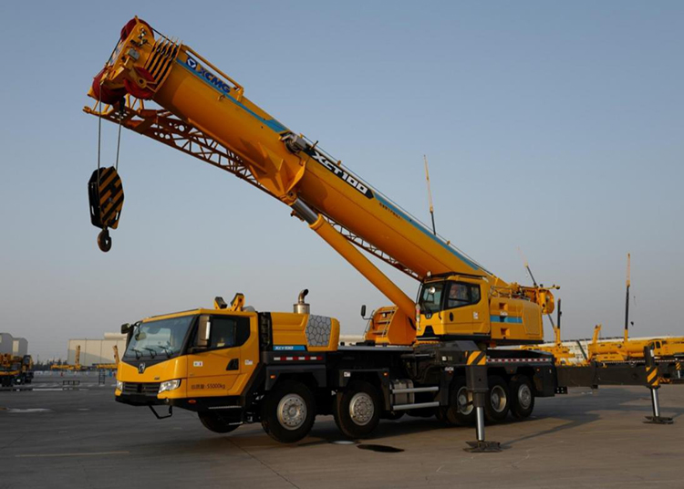 XCMG 100 ton crane China All Terrain Crane XCA100 Mobile crane with CE for sale